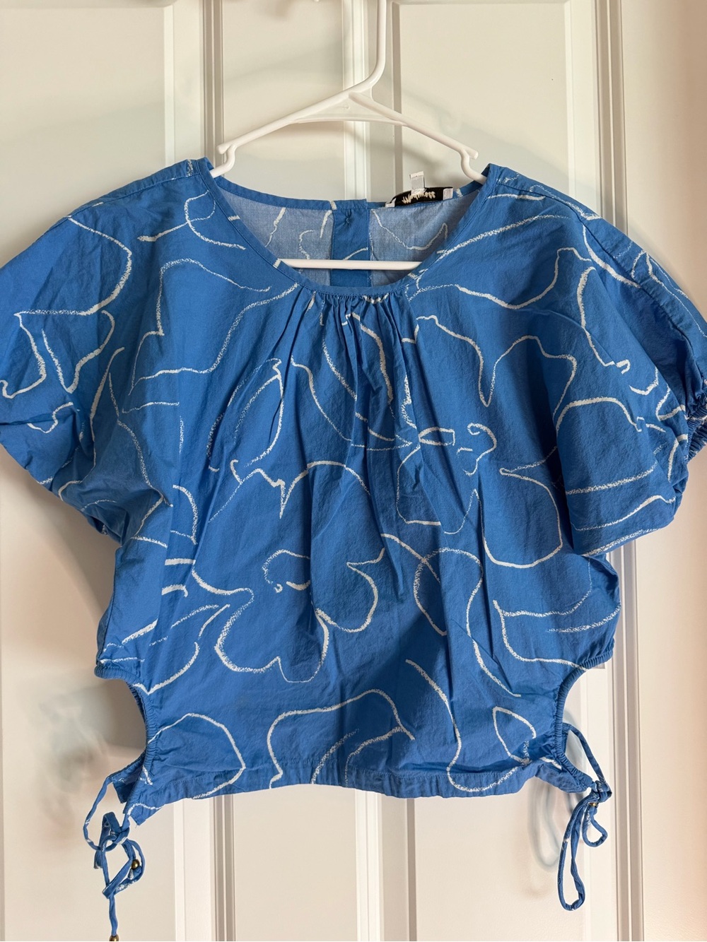 Madewell Bright Blue Short Sleeve Top with White floral Print